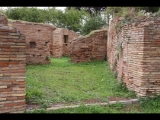 07641 ostia - regio i - insula xiii - caseggiato (i,xiii,5) - 7. raum re der treppe - 01-2024.jpg